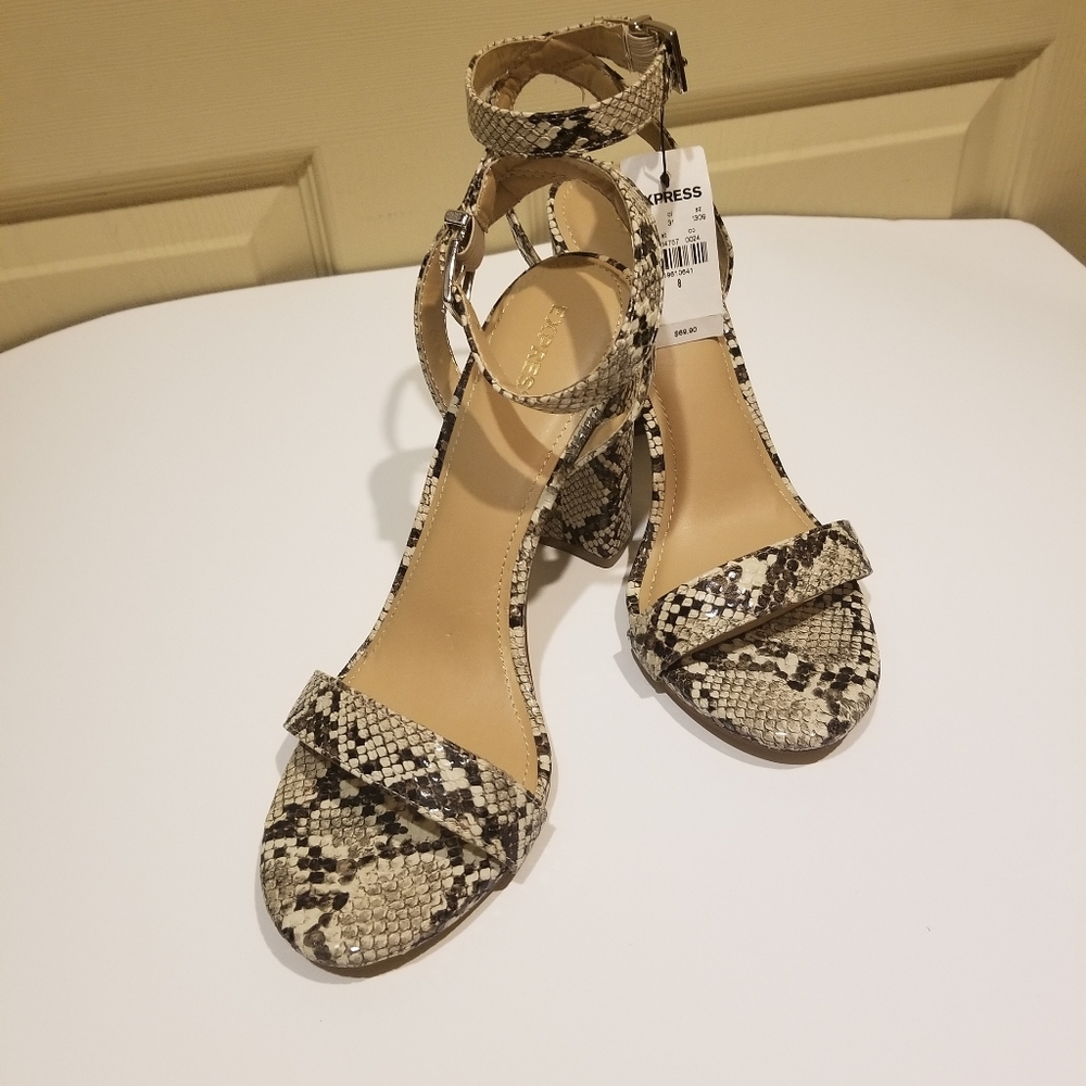 Express snakeskin heels, NWT, size 8